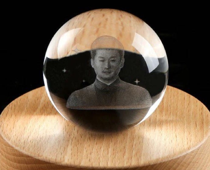 Crystalball虛擬人水晶